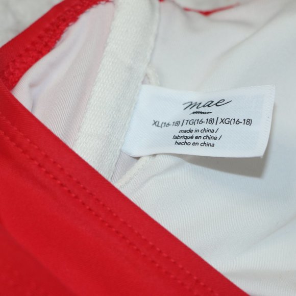 Mae Knot Center Smocked Bandeau Bikini Top - Picture 6 of 8